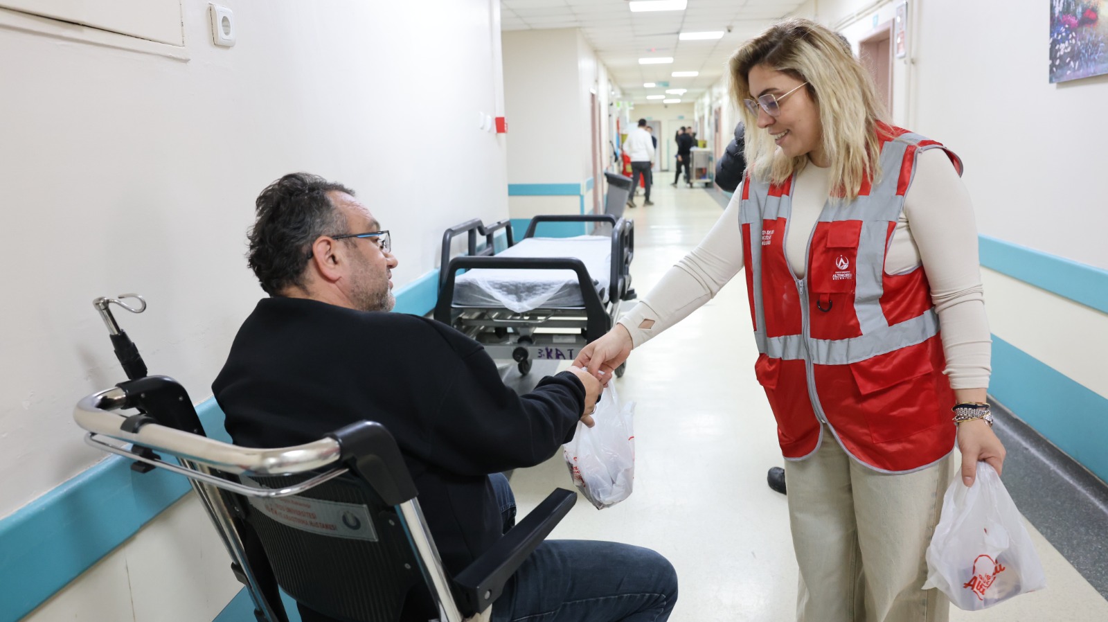 ALTINORDU BELEDİYESİ’NDEN GÖNÜLLERİ ISITAN İKRAM