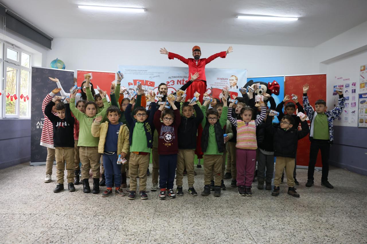 ALTINORDU BELEDİYESİ 23 NİSAN COŞKUSUNU KIRSALA TAŞIYOR