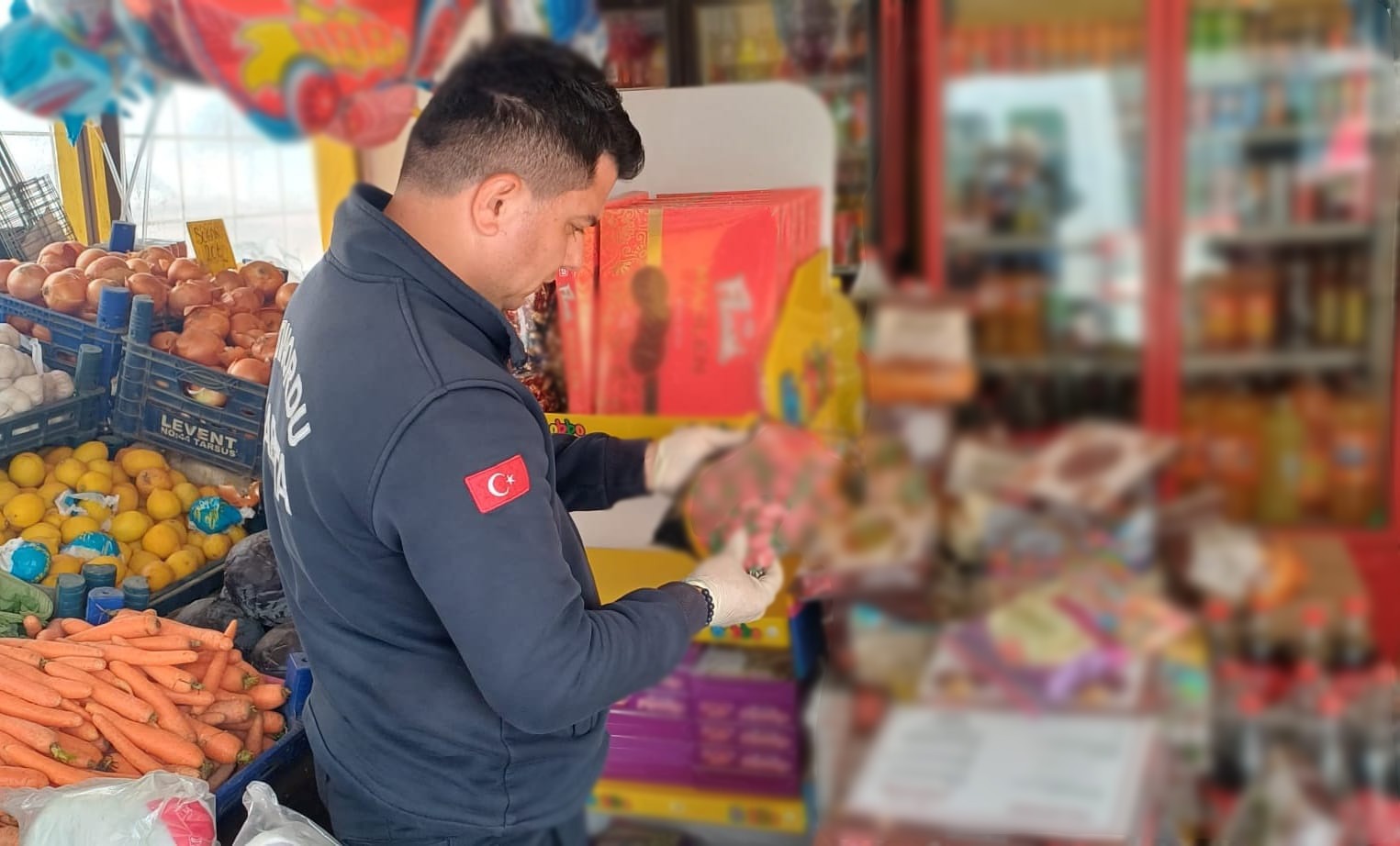 Altınordu’da Halk Sağlığını Tehdit Eden Markete Zabıta Baskını