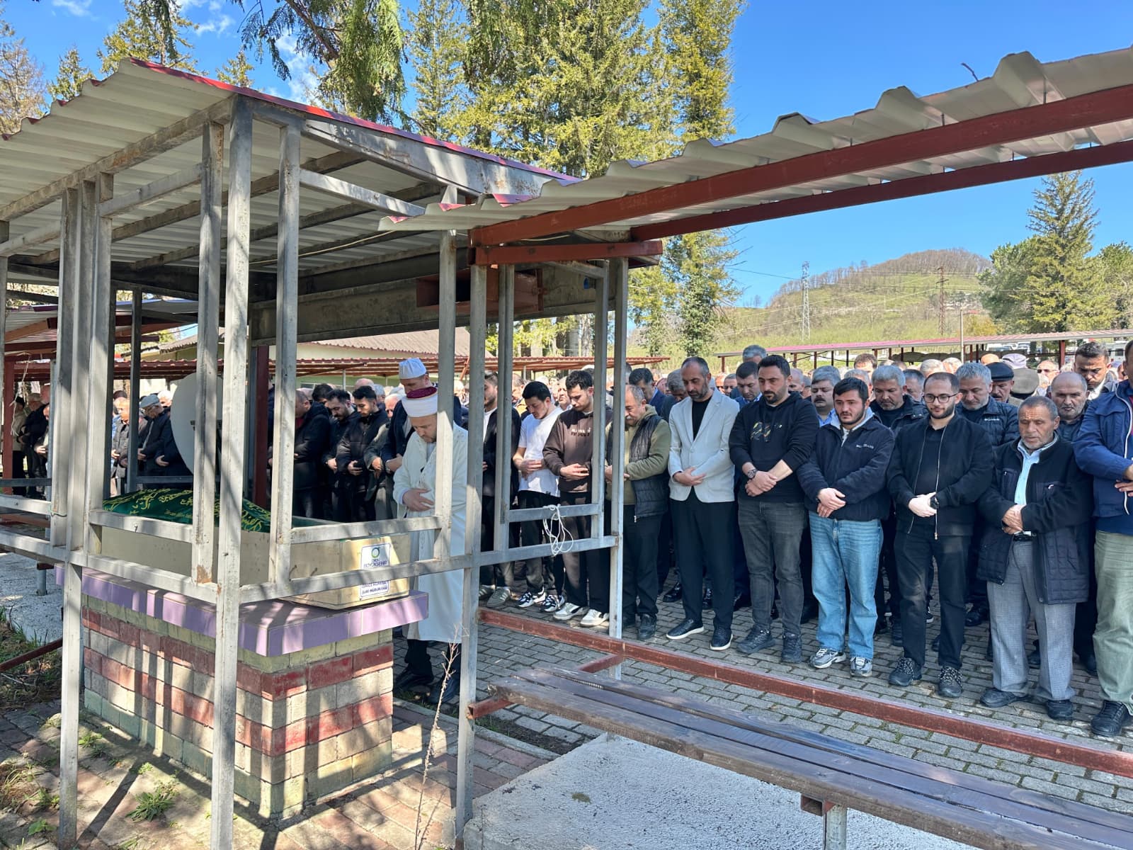 BELEDİYE PERSONELİ AKSOY SON YOLCULUĞUNA UĞURLANDI