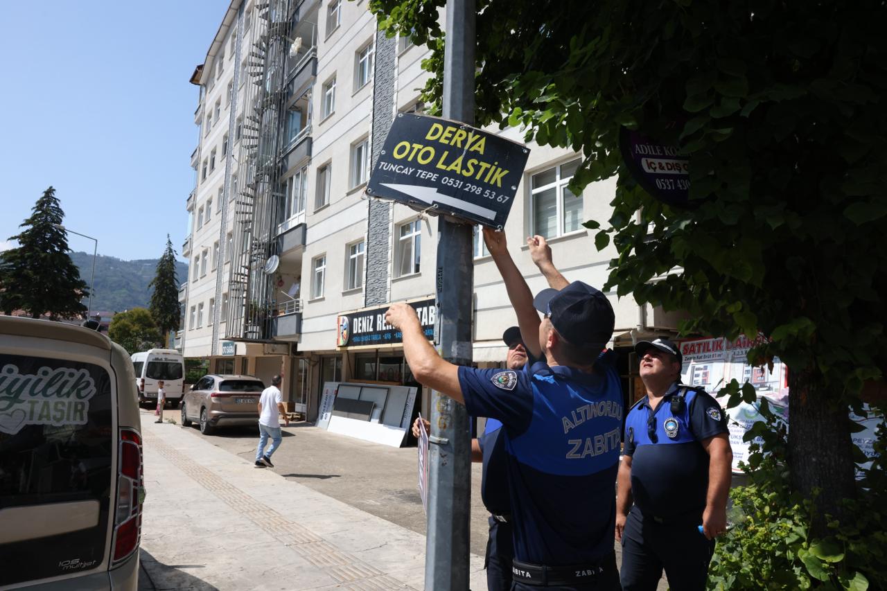 ALTINORDU’DA KALDIRIM İŞGALLERİNE ZABITA DENETİMİ