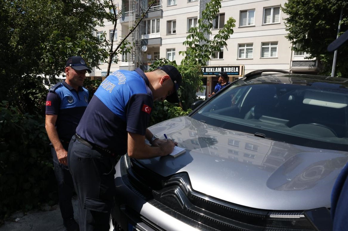 ALTINORDU’DA KALDIRIM İŞGALLERİNE ZABITA DENETİMİ