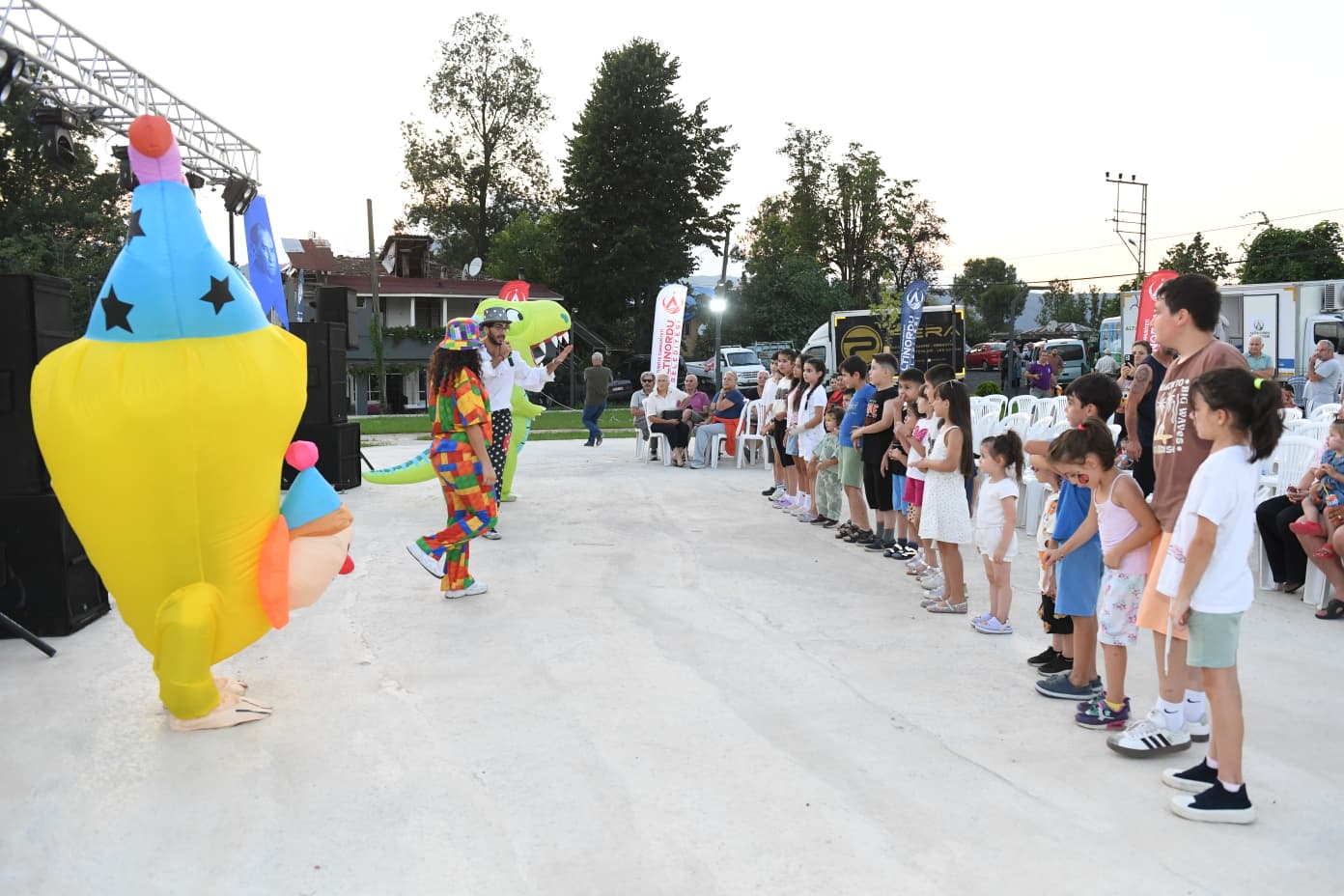 SARAYCIK VE KÖKENLİ DE ŞENLENDİ