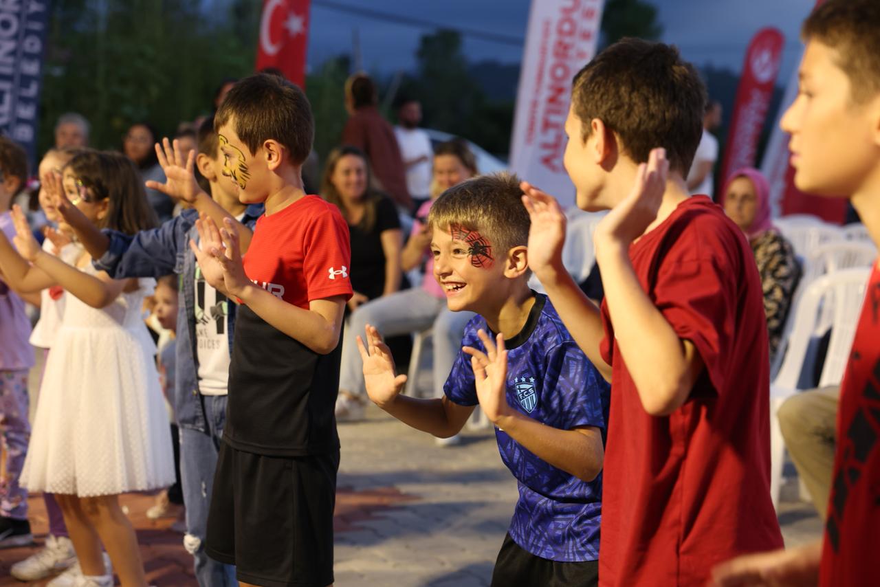 DELİKKAYA MAHALLESİ’NDE DE ŞENLİK COŞKUSU
