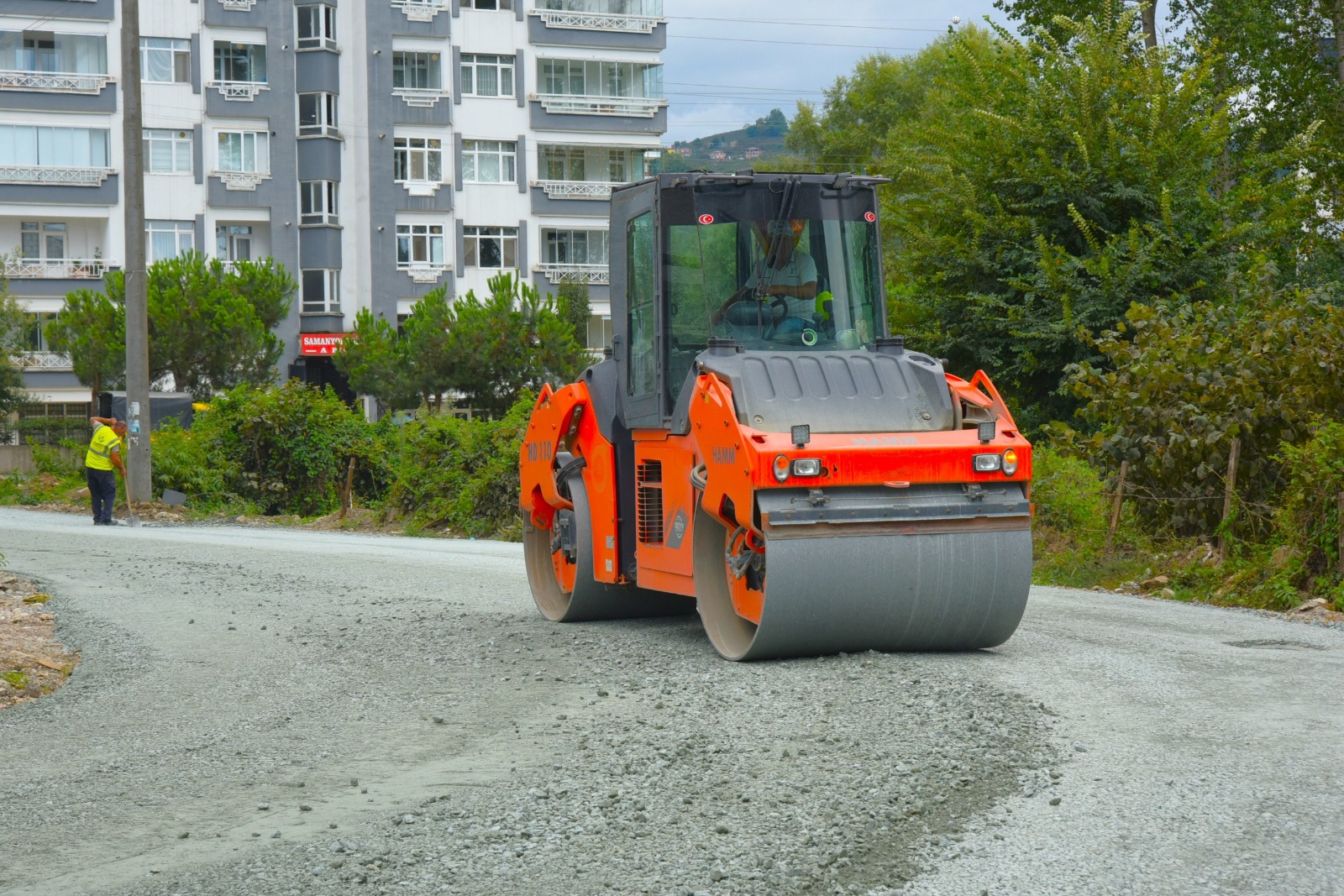 Altınordu Belediyesi Cumhuriyet Mahallesini Sıcak Asfalta Hazırlıyor