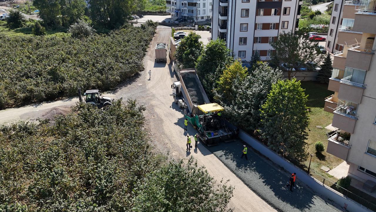 Altınordu Belediyesi Cumhuriyet Mahallesini Sıcak Asfalta Hazırlıyor