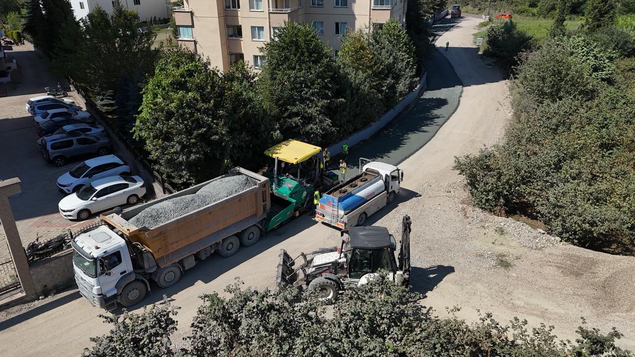 Altınordu Belediyesi Cumhuriyet Mahallesini Sıcak Asfalta Hazırlıyor