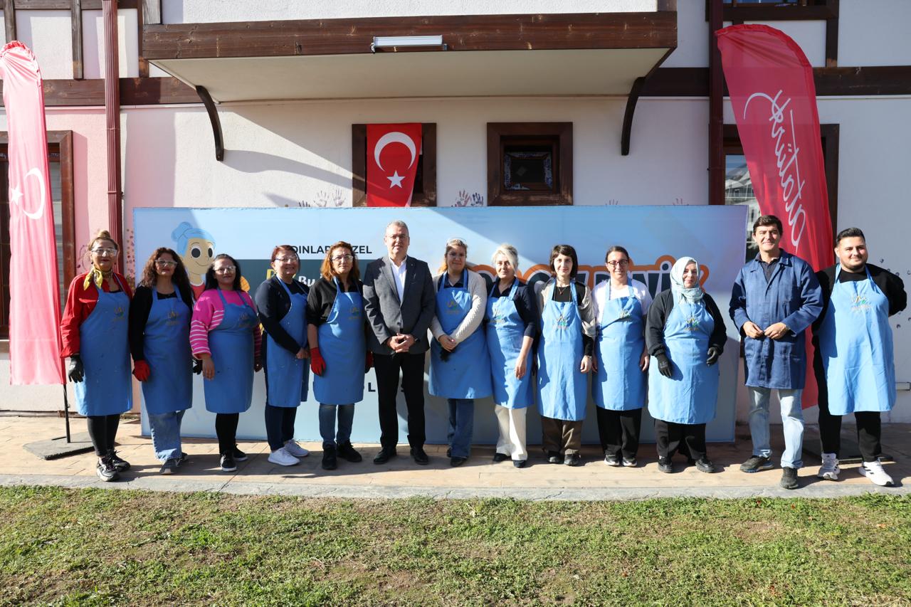 KADINLAR USTA OLUYOR!