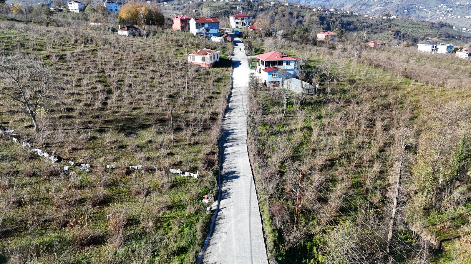 ŞENKÖY-YARAŞLI YOLUNA BETON YOL KONFORU GELDİ