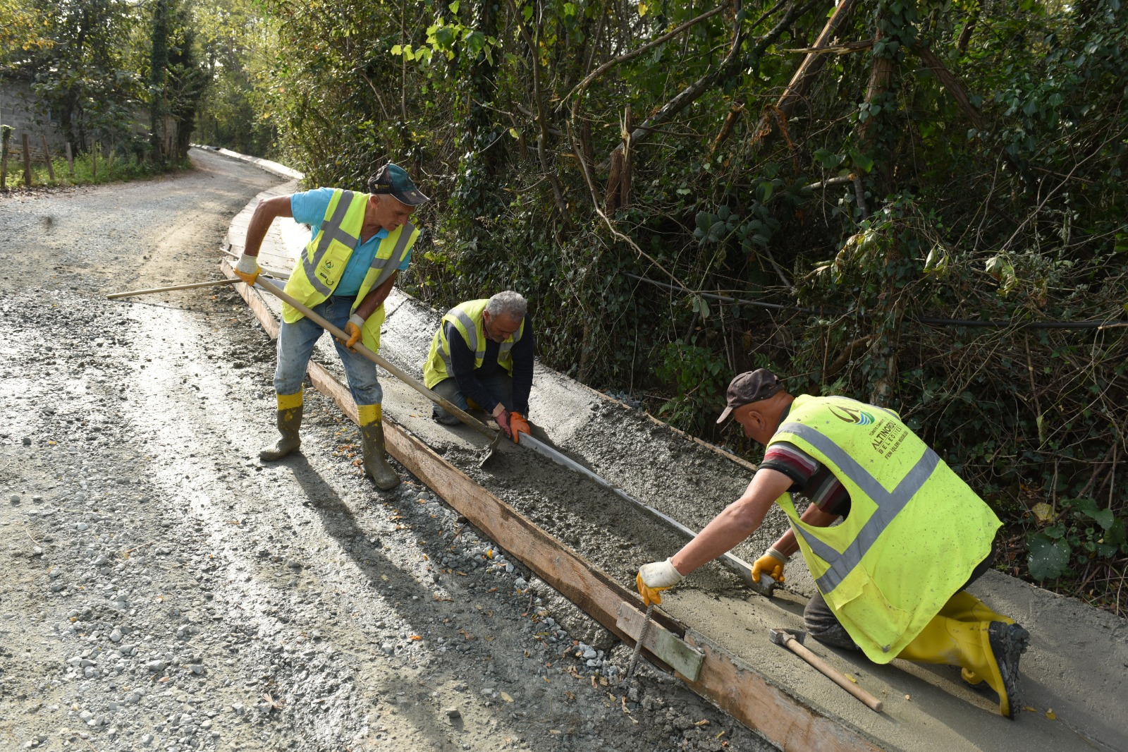 BOZTEPE’YE ULAŞIM SAĞLAYAN ALTERNATİF YOLUN İKİNCİ ETABI DA TAMAMLANDI
