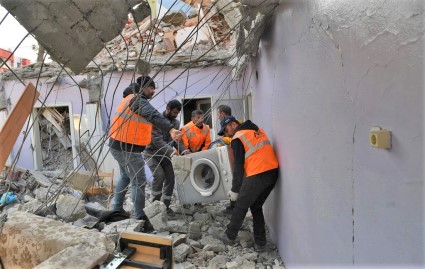 BAŞKAN AŞKIN TÖREN TÜM EKİPLERİYLE İLK GÜNDEN BU YANA DEPREM BÖLGESİNDE