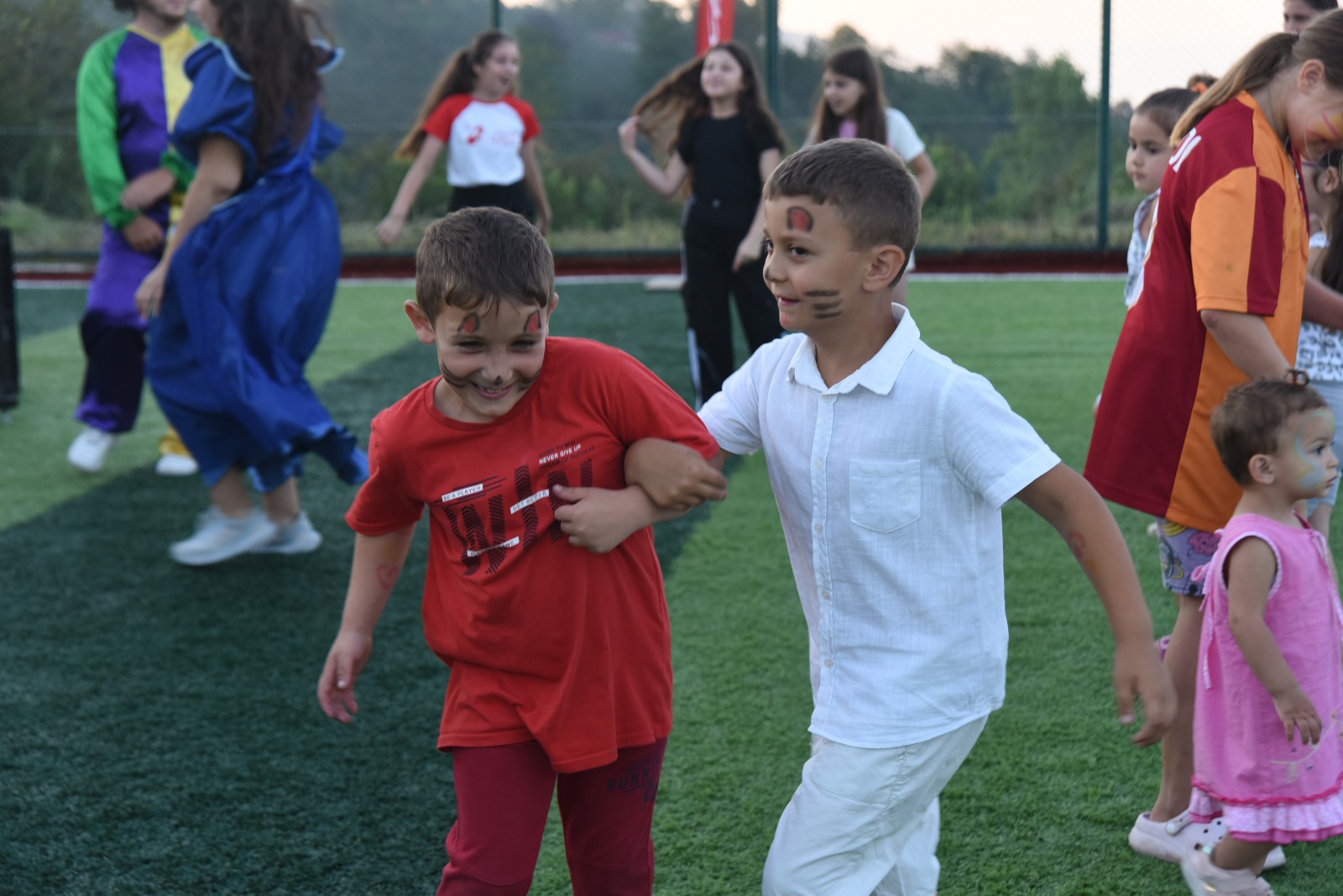 Altınordu Belediyesi, coşkuyu kırsal mahallelere taşıyor