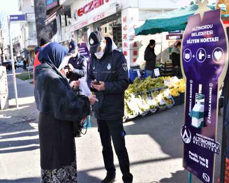 ALTINORDU BELEDİYESİ PAZAR YERLERİNDE VİRÜSE KARŞI ÖNLEMLERİNİ ARTTIRDI