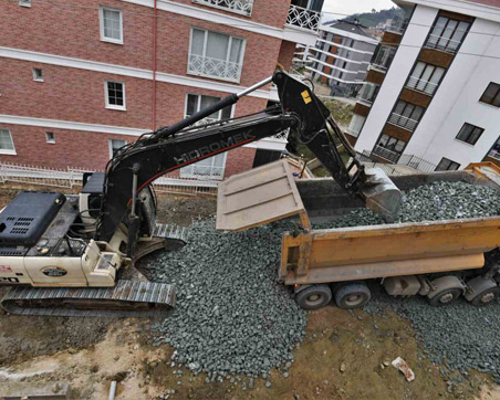 ALTINORDU BELEDİYESİ’NDEN GÜZELYALI’YA ALTIN DOKUNUŞ