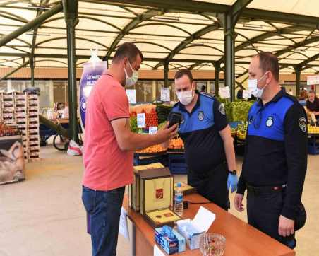 ALTINORDU'DA PAZARLAR PANDEMİ ÖNLEMLERİYLE KAPANMA DÖNEMİNDE İKİNCİ DEFA KURULDU