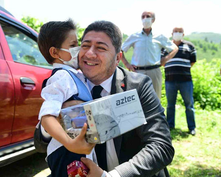 BAŞKAN TÖREN, "BİZİM BELEDİYECİLİĞİMİZ HİZMET VE GÖNÜL BELEDİYECİLİĞİ"