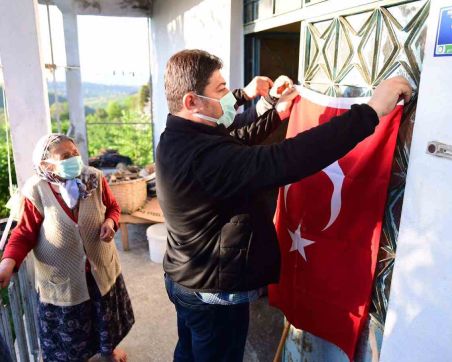 BAŞKAN TÖREN RAMAZAN ZİYARETLERİYLE GÖNÜLLERE DOKUNUYOR