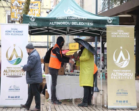 ALTINORDU BELEDİYESİ BERAT KANDİLİNDE DE GELENEĞİNİ SÜRDÜRDÜ