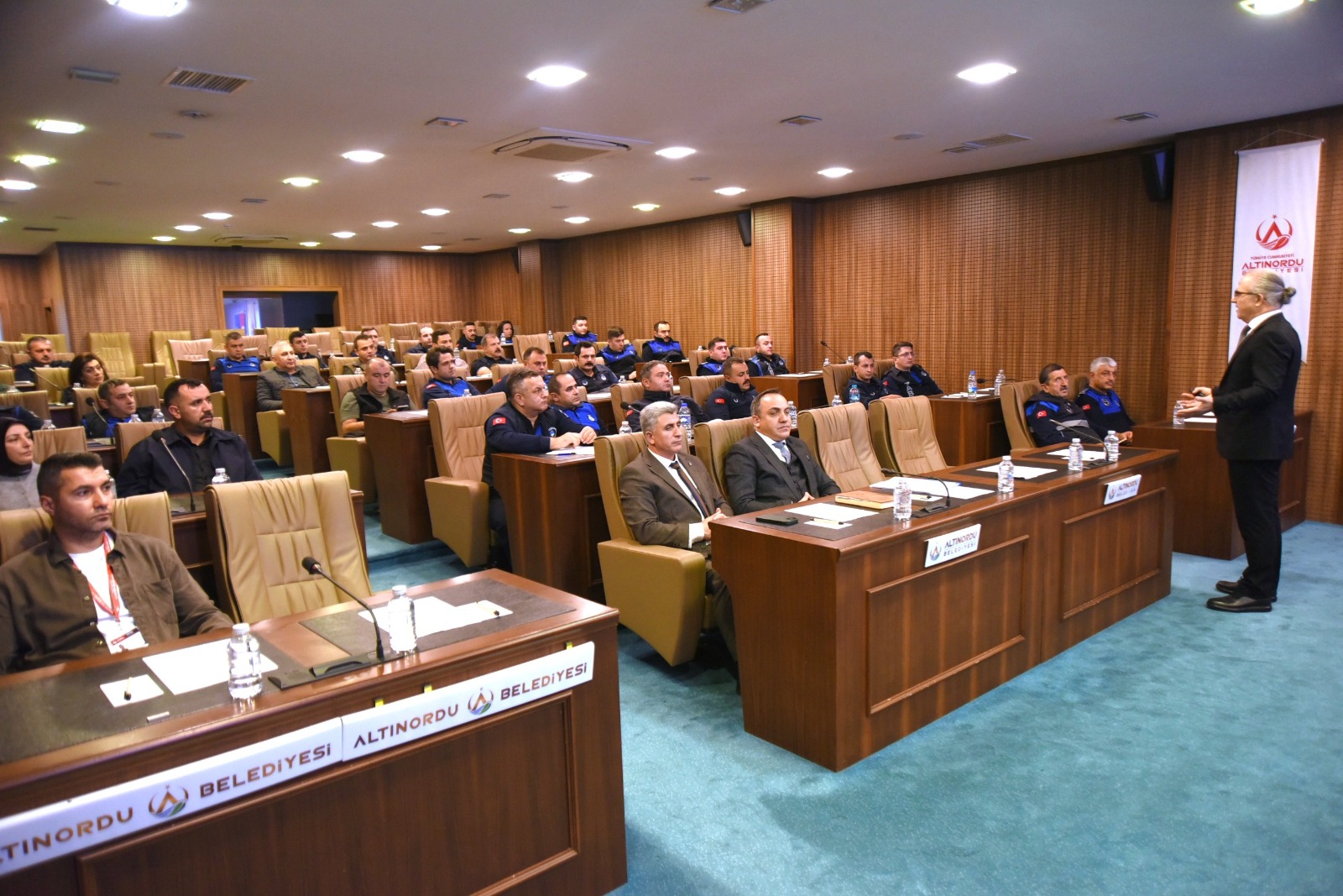 ALTINORDU BELEDİYESİ’NDEN PERSONELLERE 4 EĞİTİM