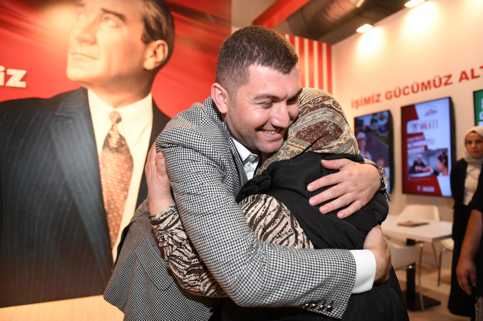 İSTANBUL’DA BAŞKAN TEPE’YE SEVGİ SELİ