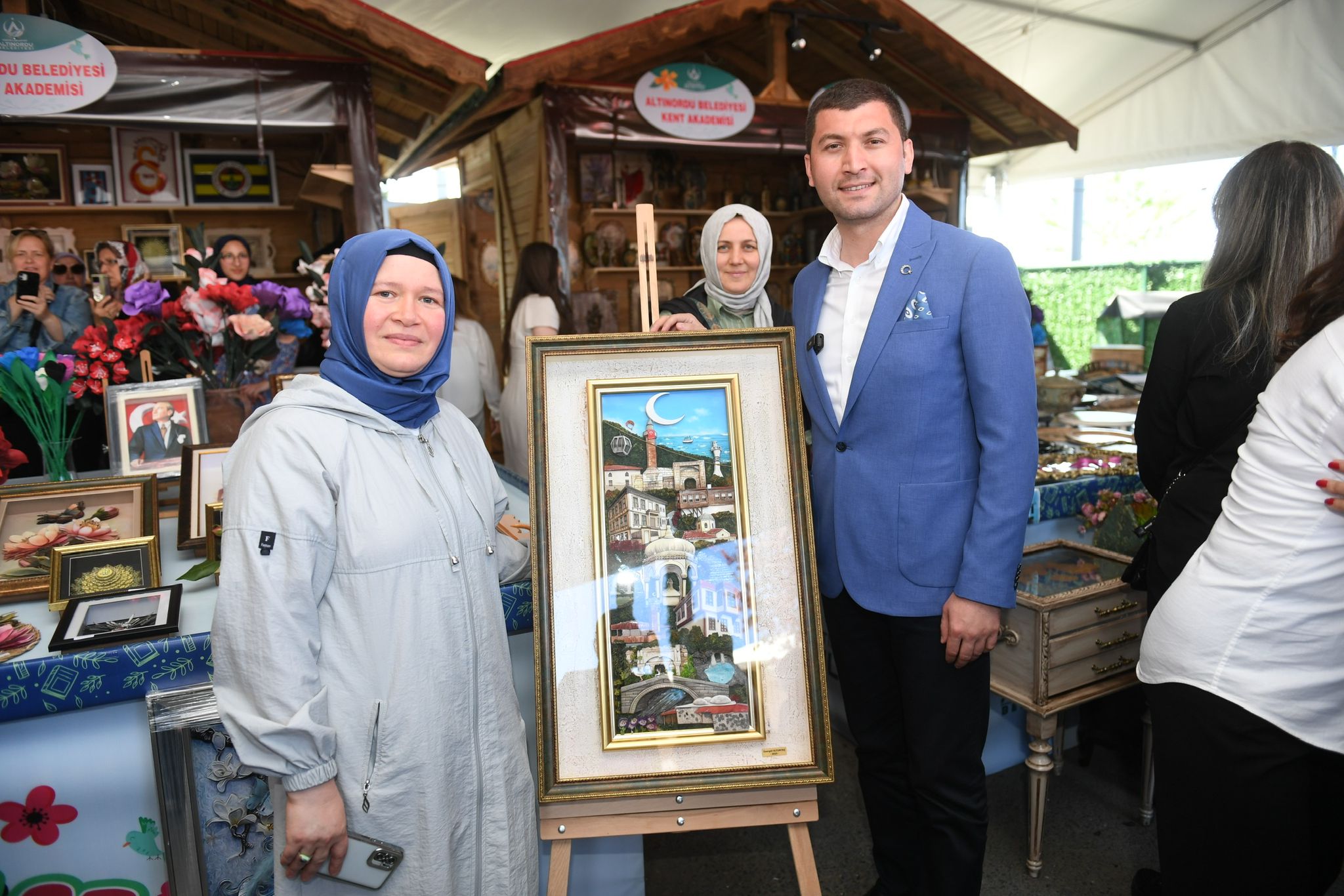 EL SANATLARI VE TASARIM PAZARI BÜYÜK BEĞENİ TOPLADI