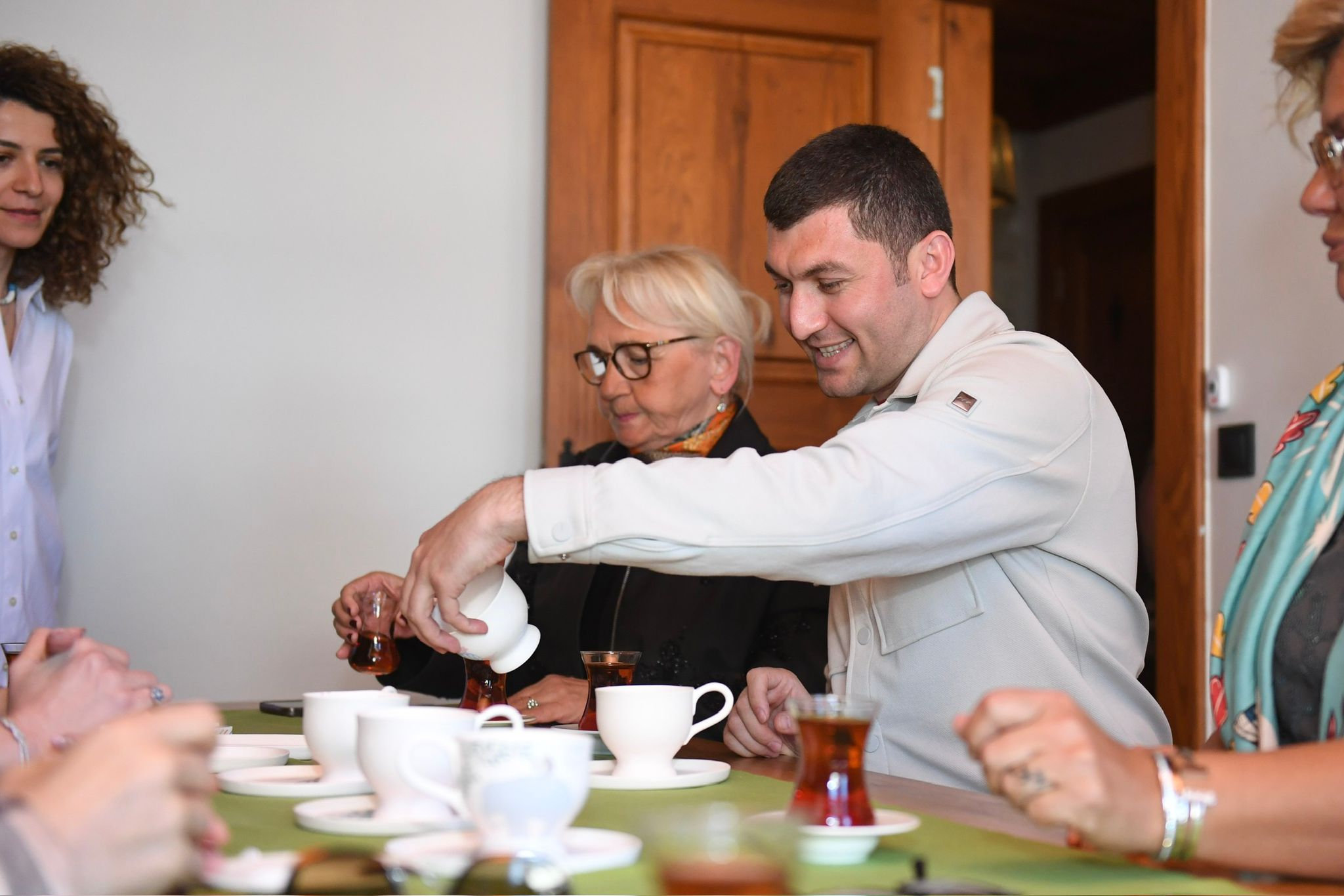 GLÜTENSİZ MENÜLÜ SANAT KAFE BÖLGEYE DE HİTAP EDİYOR