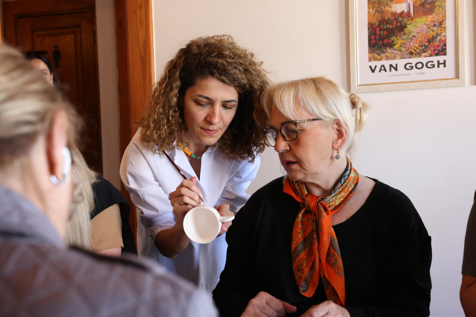 GLÜTENSİZ MENÜLÜ SANAT KAFE BÖLGEYE DE HİTAP EDİYOR