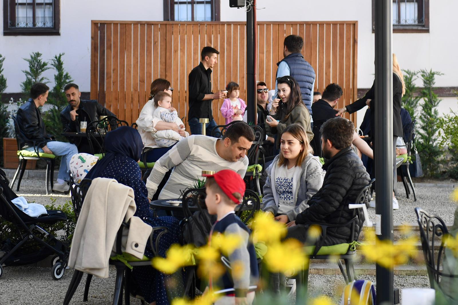 GLÜTENSİZ MENÜLÜ SANAT KAFE BÖLGEYE DE HİTAP EDİYOR