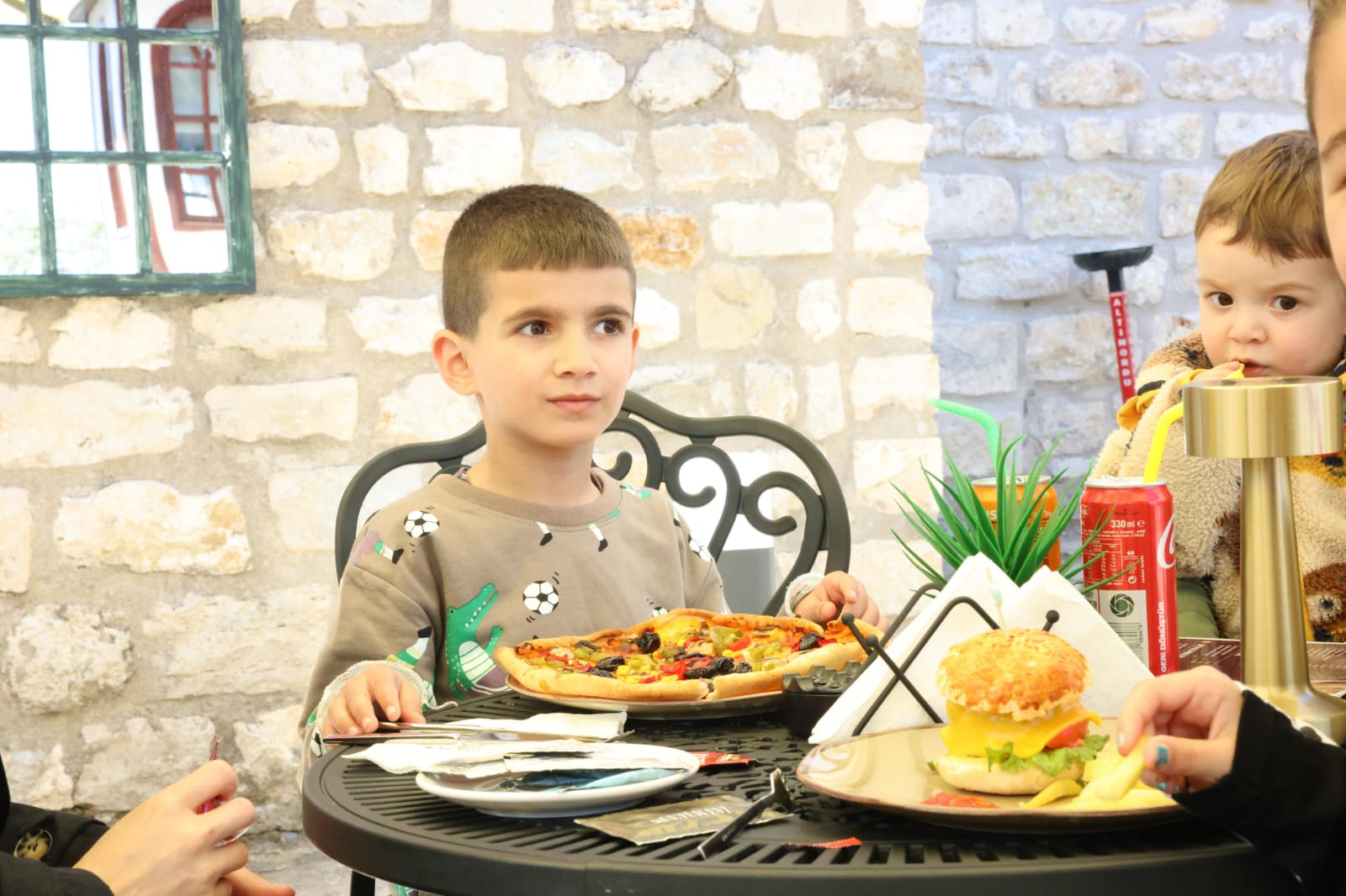 GLÜTENSİZ MENÜLÜ SANAT KAFE BÖLGEYE DE HİTAP EDİYOR