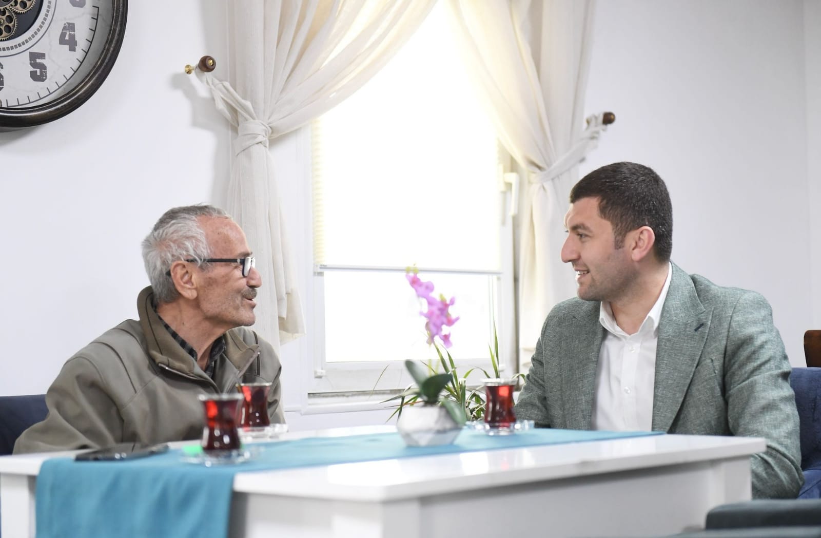 EMEKLİLERİN DE GENÇLERİN DE ADRESİ: EMEKLİHÂNE