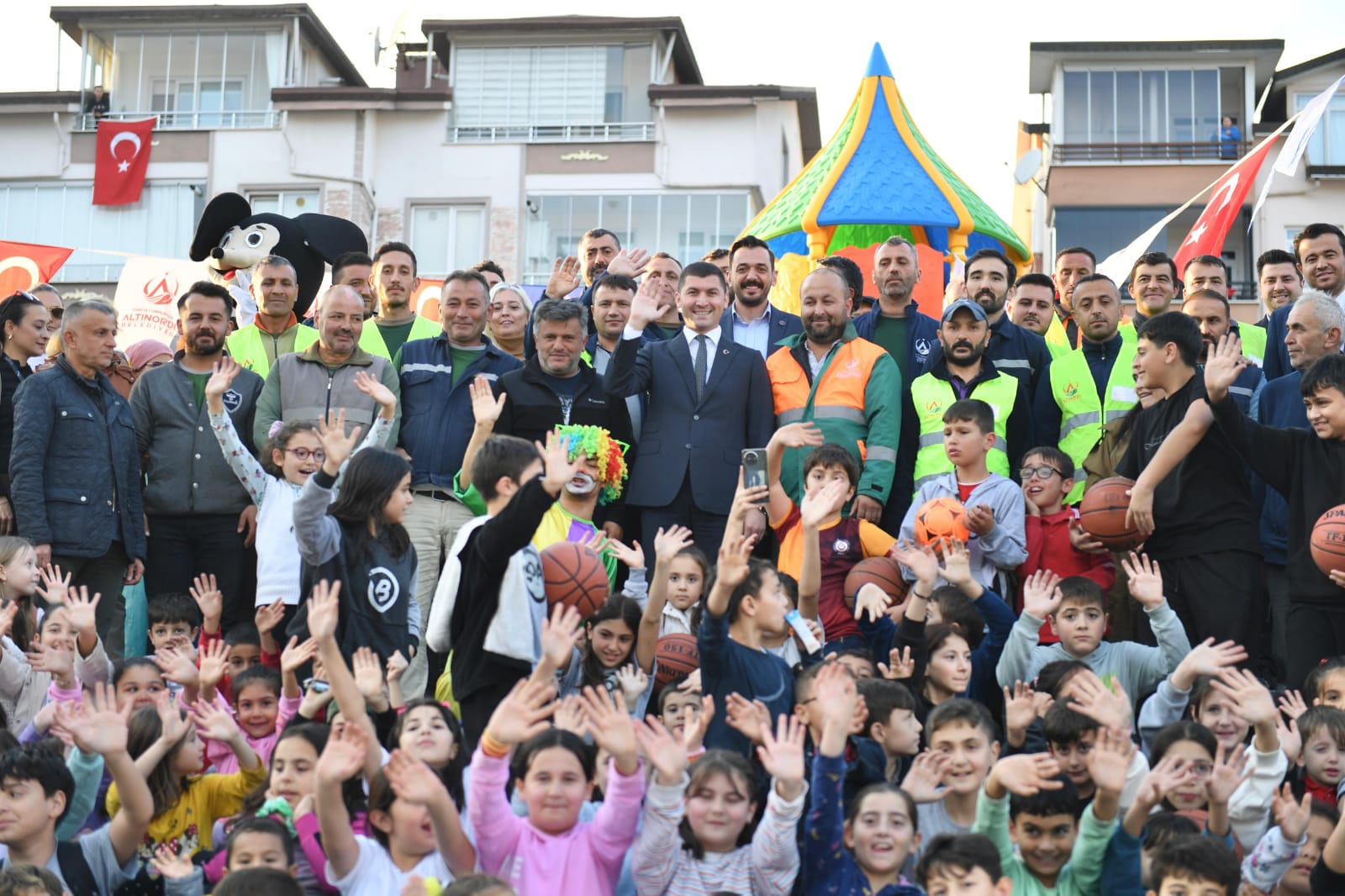 “HİZMET DOLU BİR YILI GERİDE BIRAKTIK”