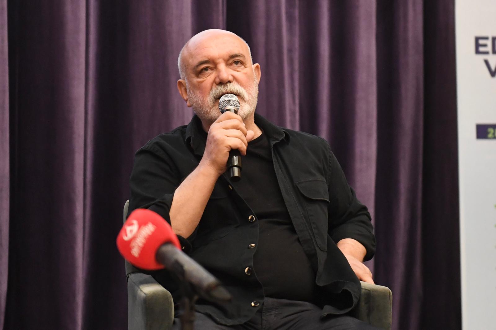 TÜRK EDEBİYATININ SEVİLEN İSİMLERİ OKURLARIYLA BULUŞTU