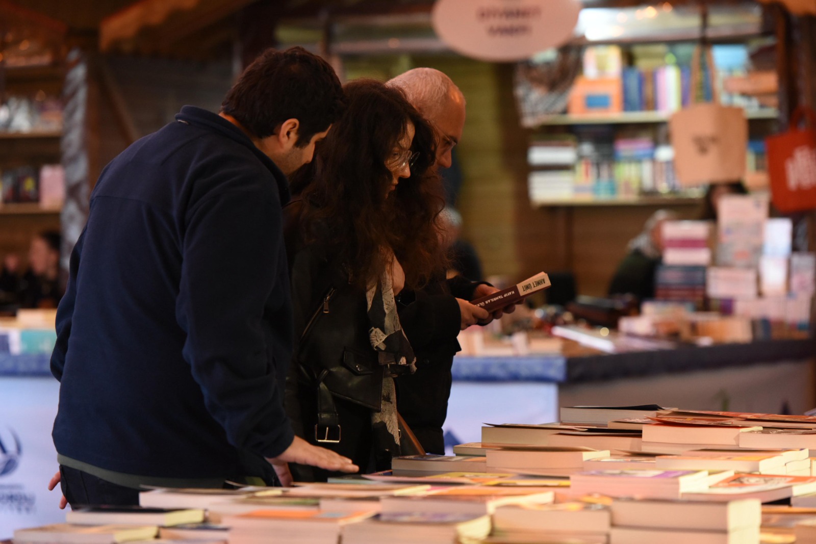 VATANDAŞLARDAN EDEBİYAT VE KİTAP GÜNLERİNE TAM NOT