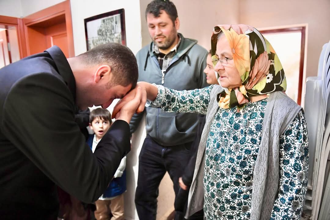 3 GÜNDE 26 MAHALLEYİ ZİYARET ETTİ