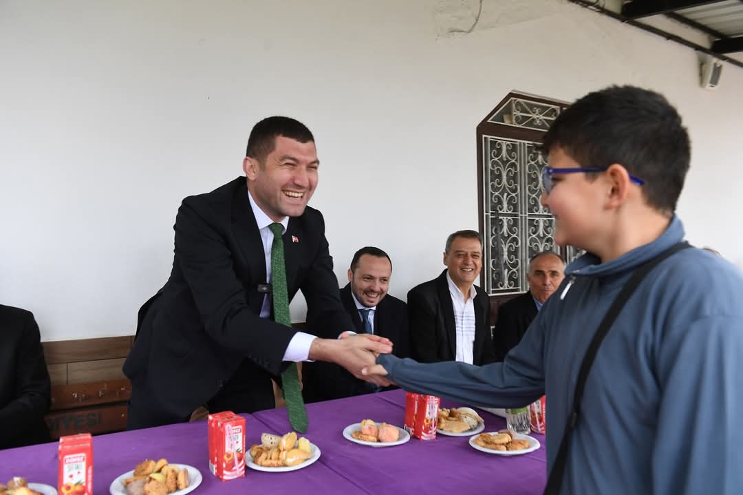 3 GÜNDE 26 MAHALLEYİ ZİYARET ETTİ