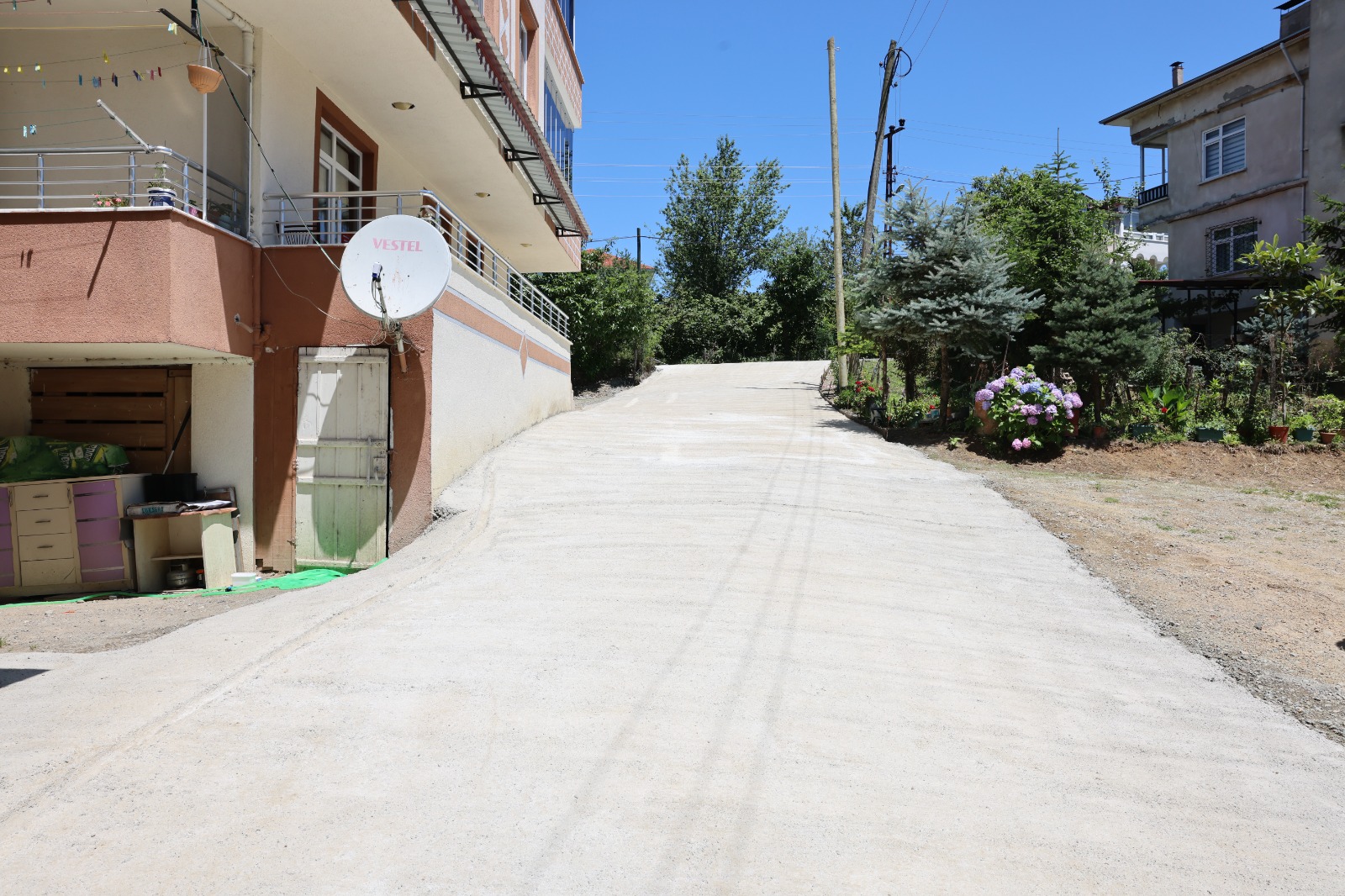 BAŞKAN TEPE, ENGELLİ VATANDAŞIN YOL HASRETİNİ SONA ERDİRDİ